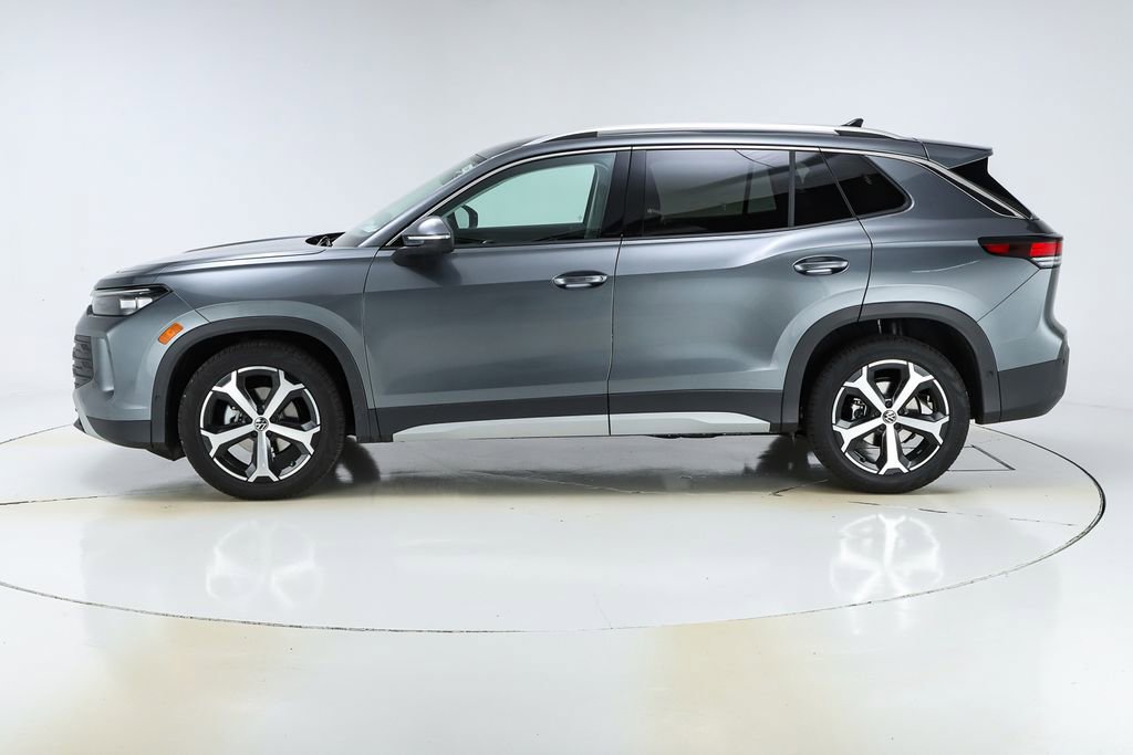 New 2026 Volkswagen Tiguan SE image 40