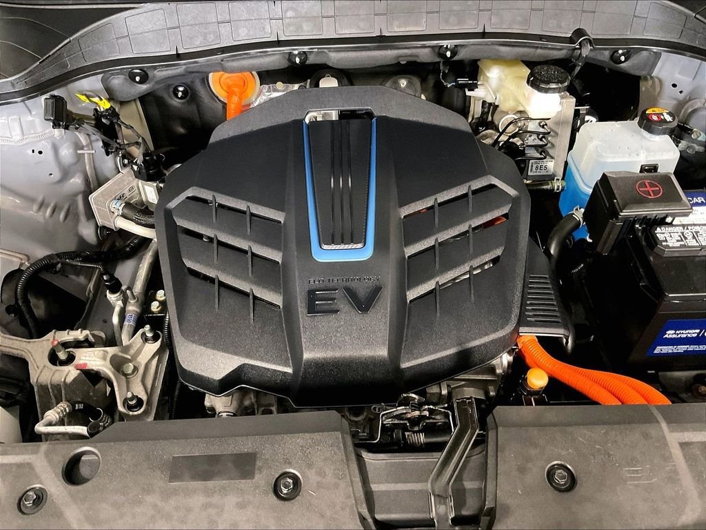 Used 2023 Hyundai Kona SE w/ Cargo Package FWD image 28