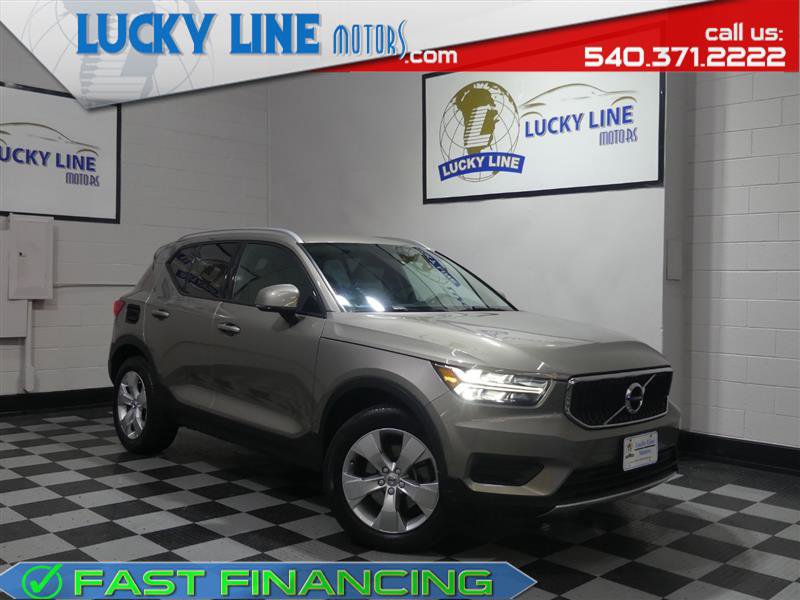 Used 2022 Volvo XC40 T5 Momentum
