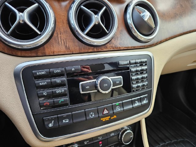 Used 2015 Mercedes-Benz GLA 250 4MATIC image 26