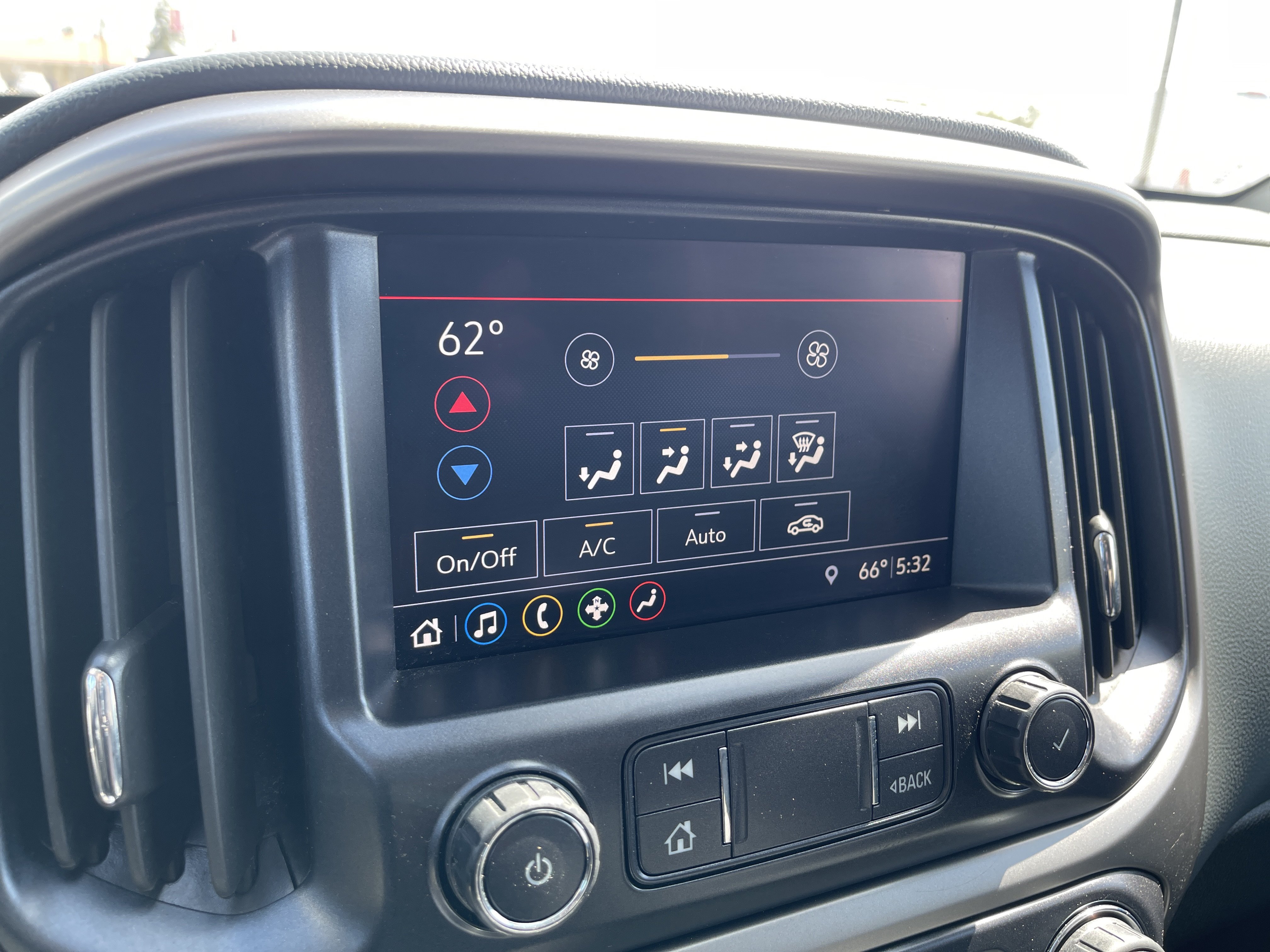 Used 2020 Chevrolet Colorado Z71 AWD/4WD image 17