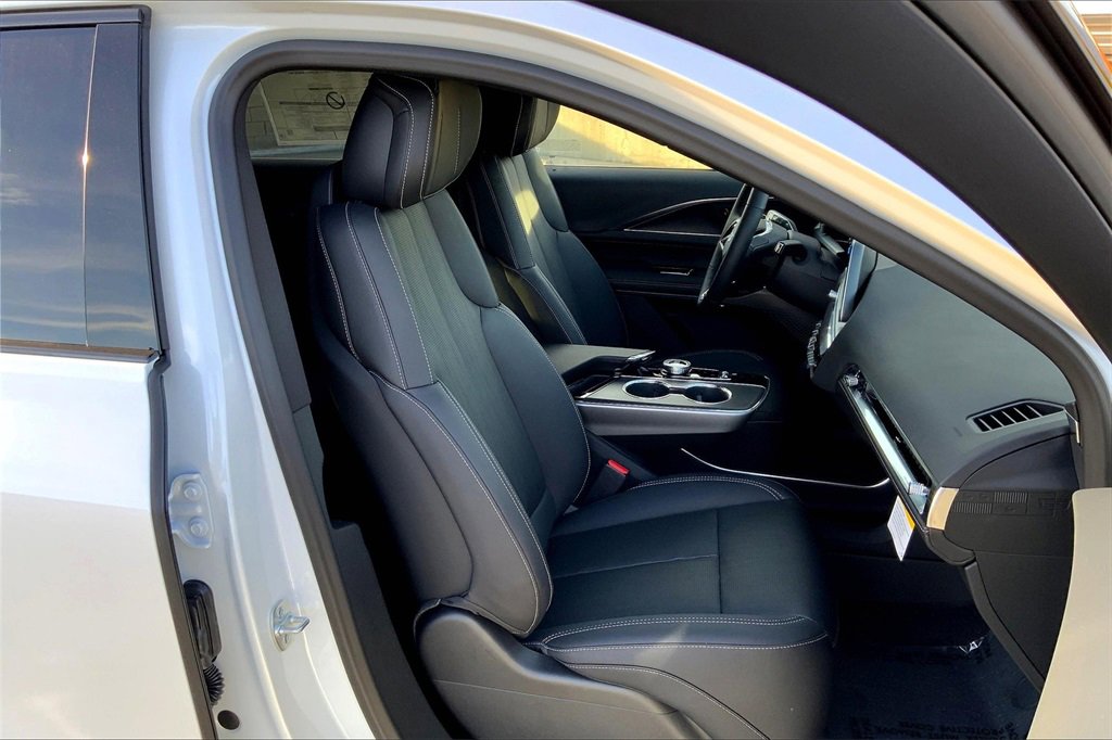 New 2025 Cadillac Lyriq Sport image 35