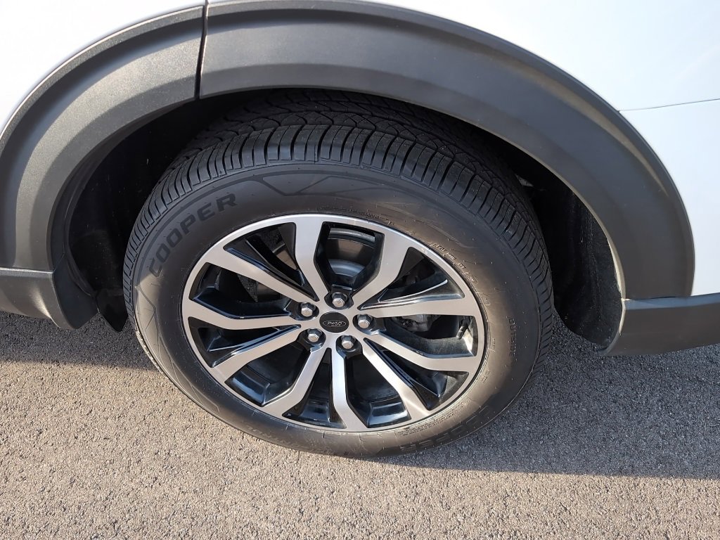 Used 2022 Ford Explorer ST image 12