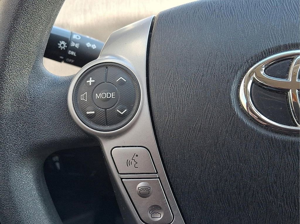 Used 2017 Toyota Prius V Two image 21