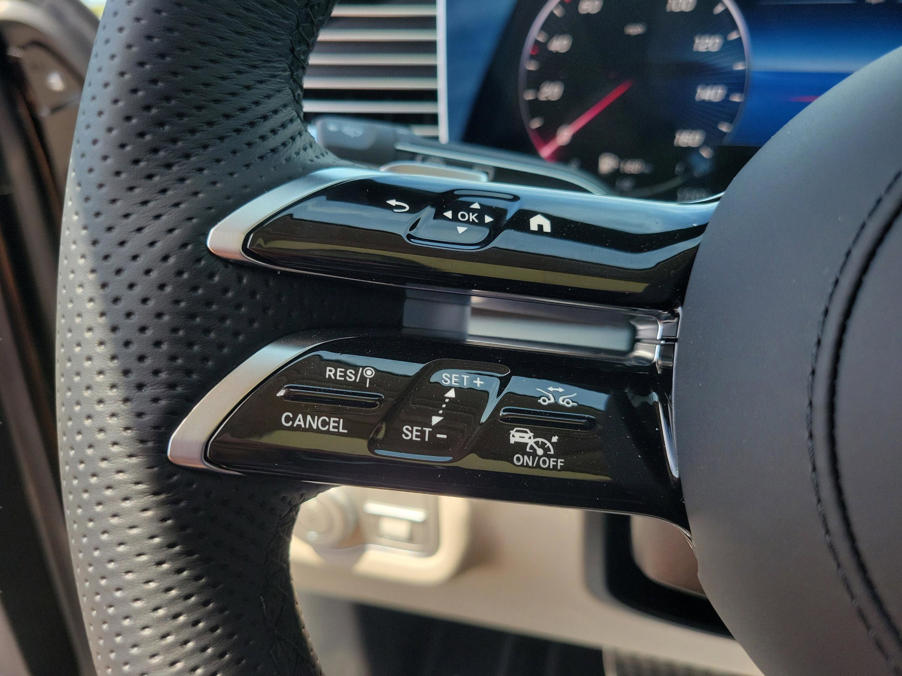 New 2026 Mercedes-Benz GLS 450 4MATIC image 25