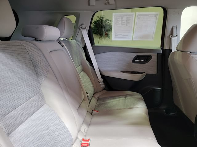 Used 2023 Nissan Rogue SV AWD/4WD image 15