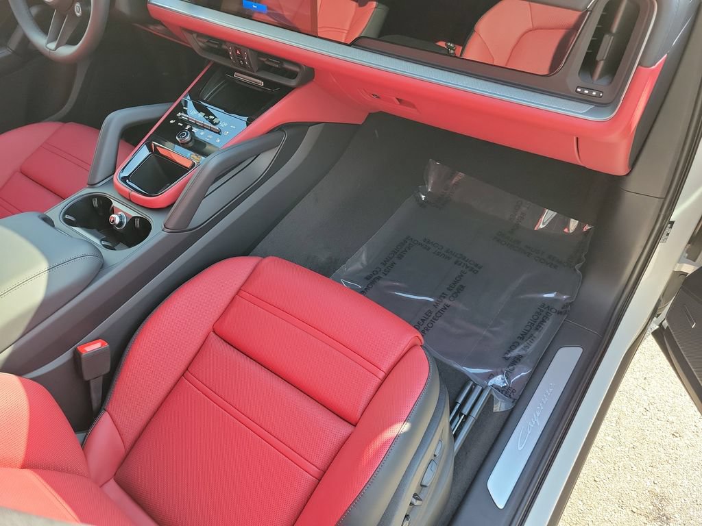 New 2026 Porsche Cayenne Coupe AWD/4WD image 19