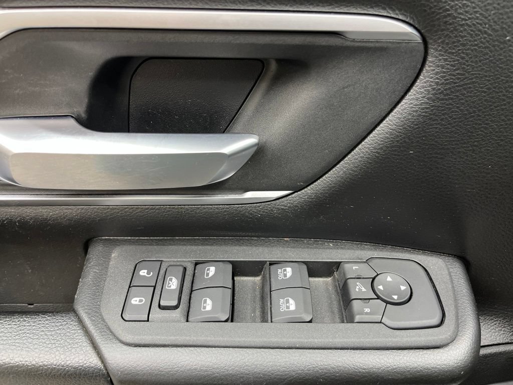 Used 2025 RAM 1500 Big Horn RWD image 30