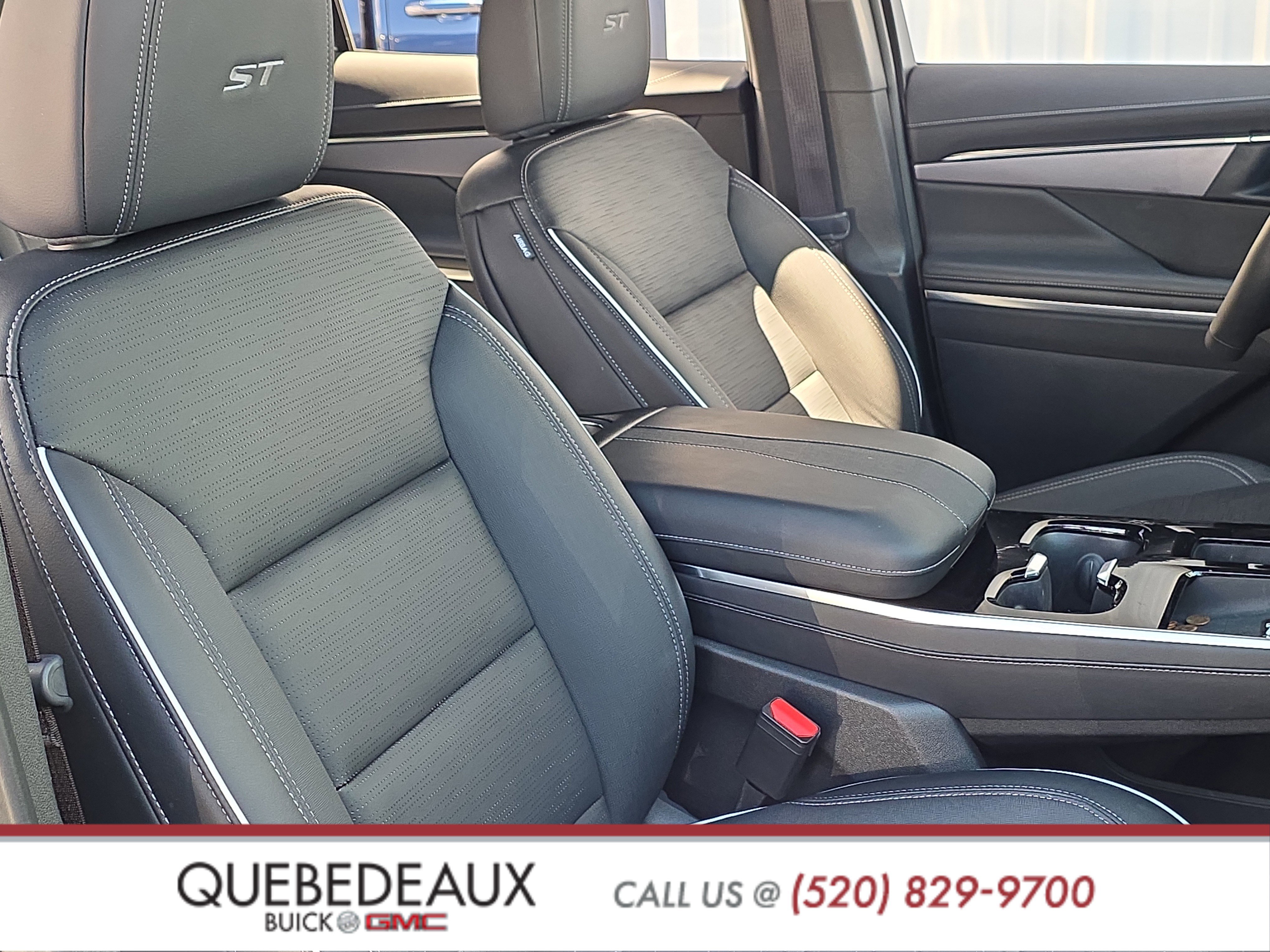 Used 2025 Buick Enclave Sport Touring w/ Super Cruise Package FWD image 32