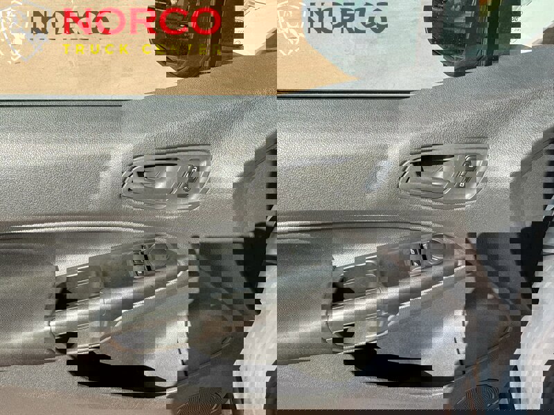 Used 2015 Ford Transit Connect XL image 18