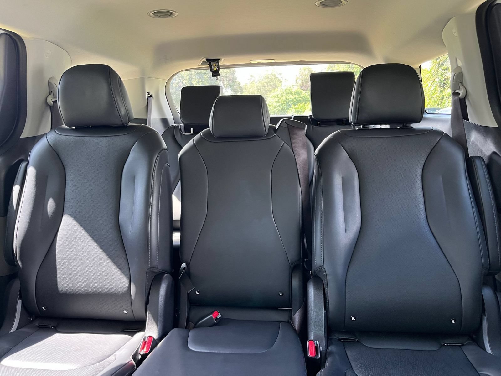 Used 2026 Kia Carnival FWD image 39