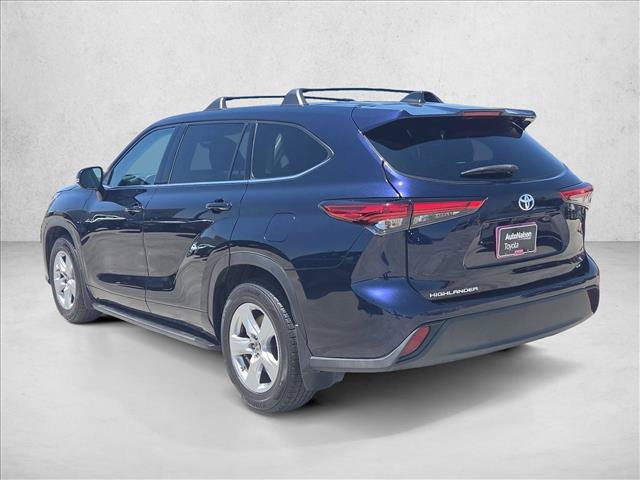 Used 2022 Toyota Highlander LE FWD image 8