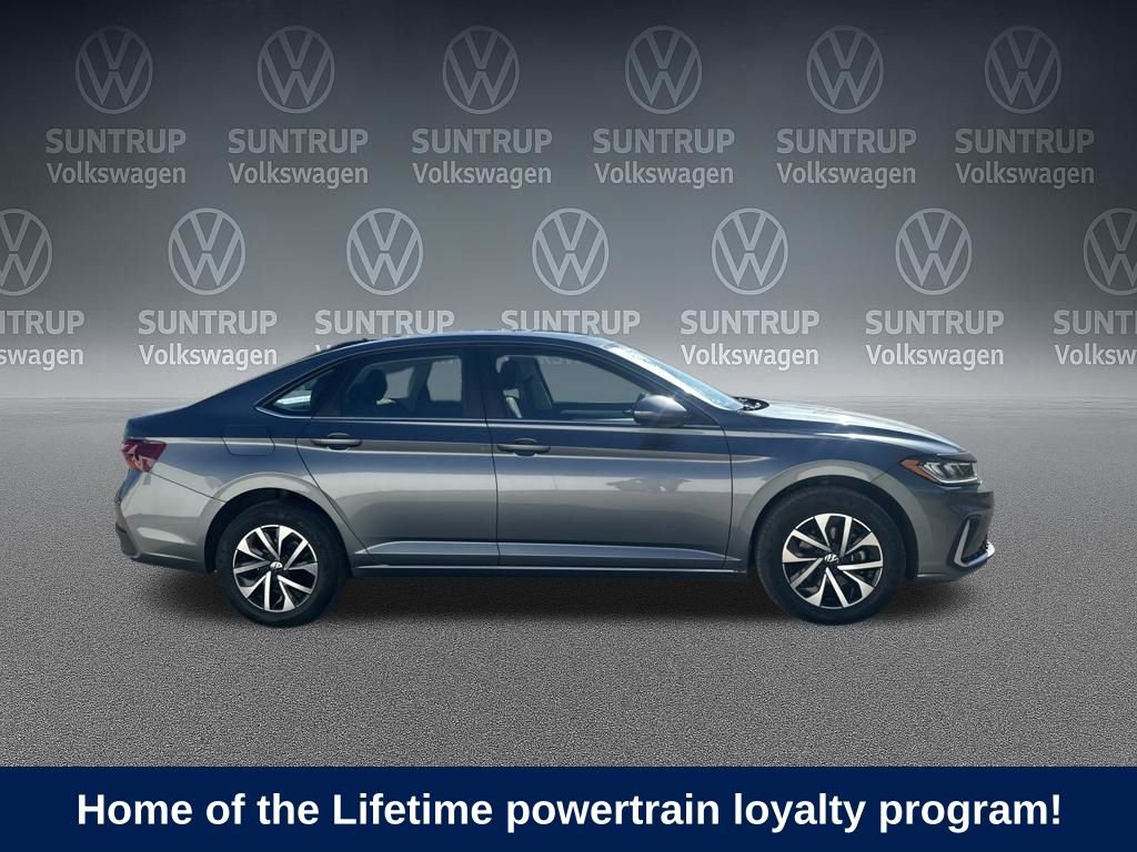 Used 2025 Volkswagen Jetta S image 7