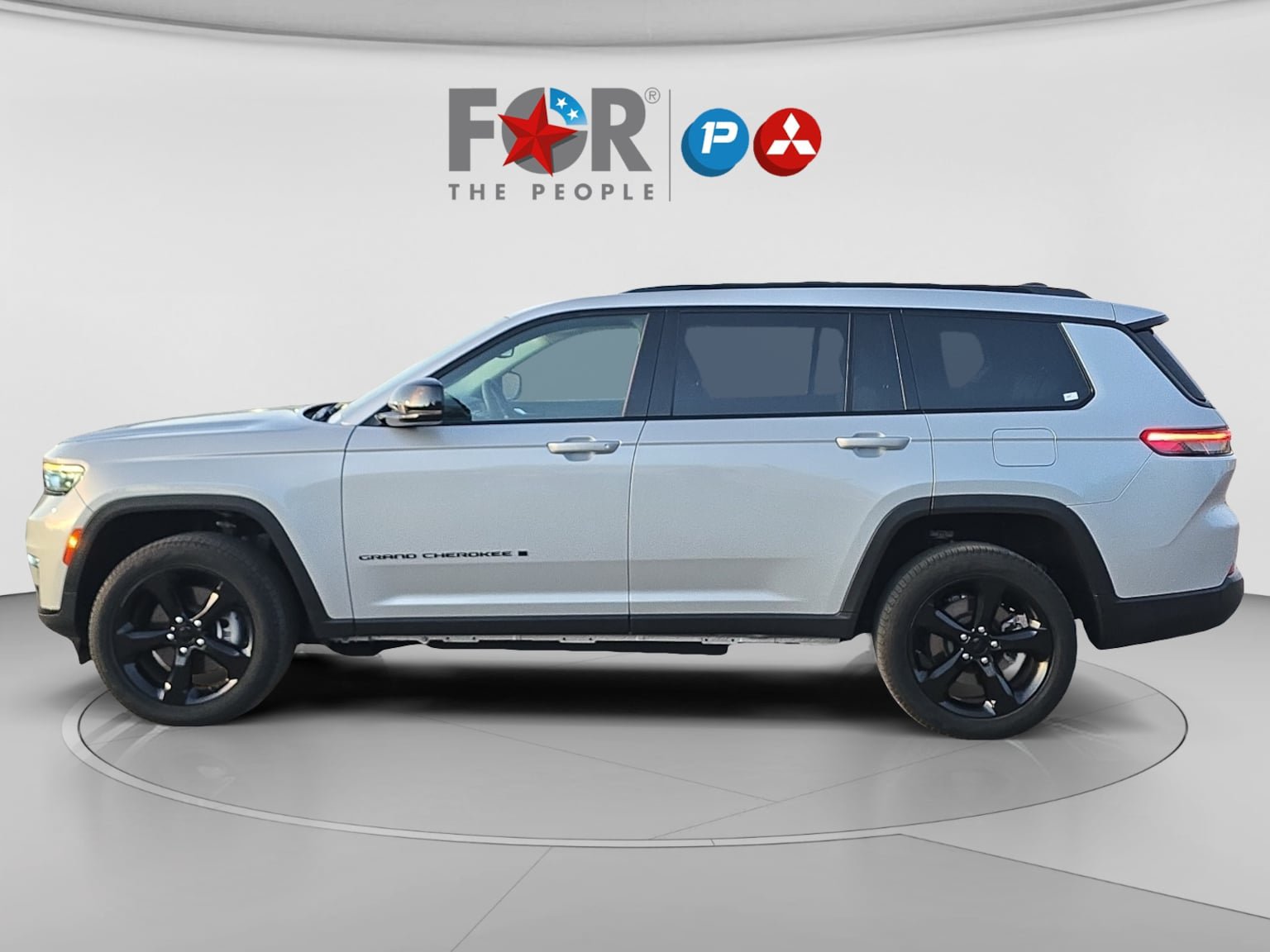 Used 2023 Jeep Grand Cherokee L Limited w/ Black Appearance Package AWD/4WD image 3