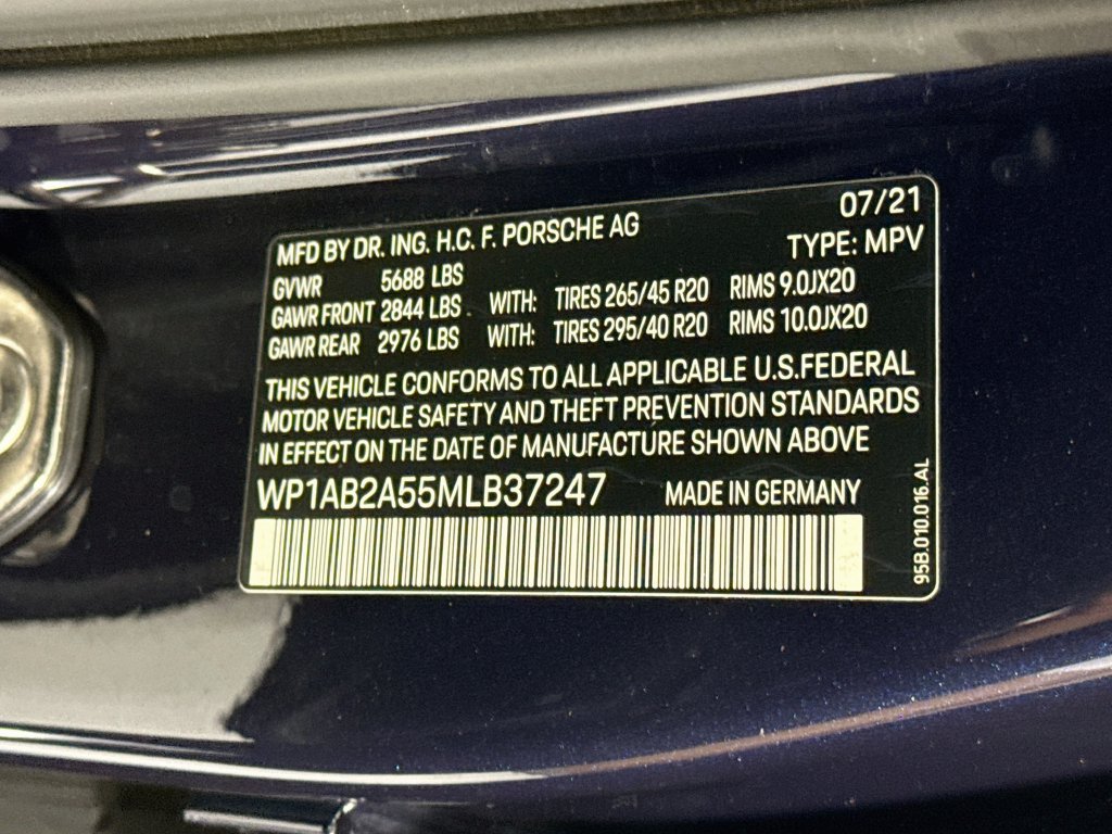 Used 2021 Porsche Macan S AWD/4WD image 35
