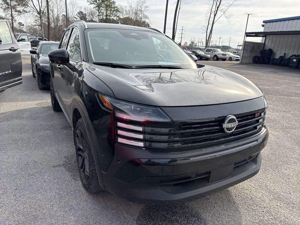 Used 2025 Nissan Kicks SR video 2