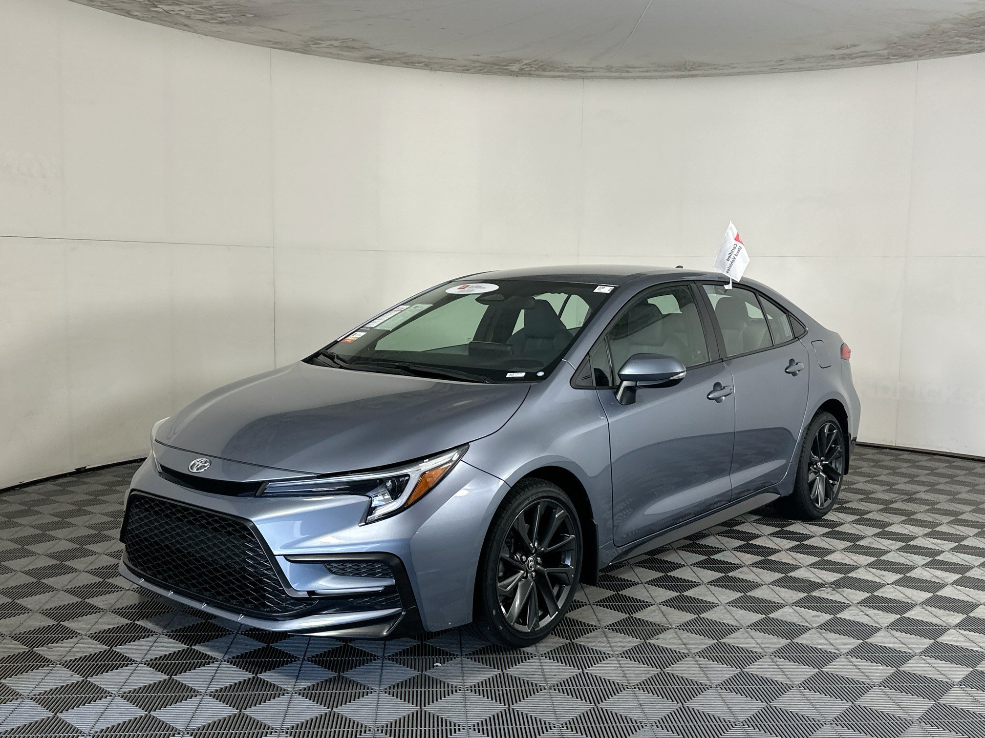 Certified 2025 Toyota Corolla SE FWD image 7