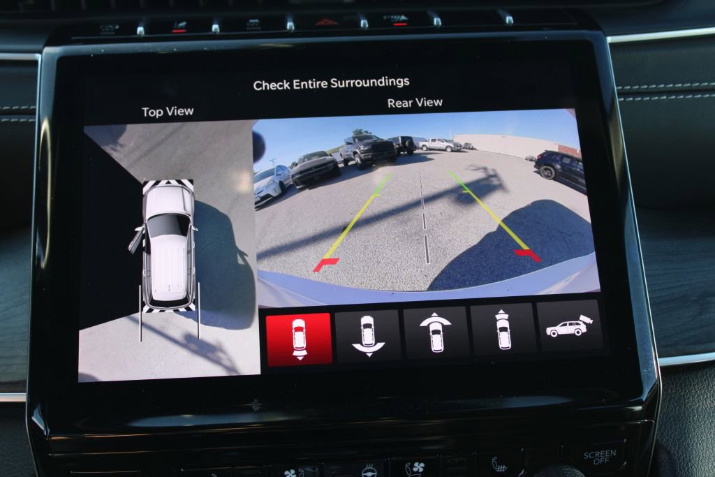 Used 2024 Jeep Grand Cherokee L Limited w/ Luxury Tech Group II image 25