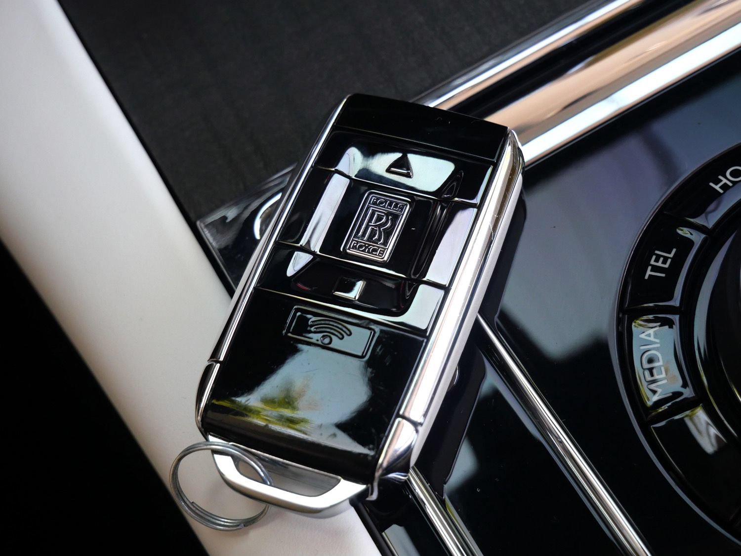 Used 2024 Rolls-Royce Spectre w/ Spectre Launch Package AWD/4WD image 34