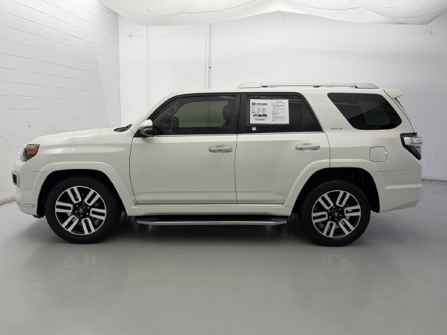 Used 2022 Toyota 4Runner Limited RWD image 10