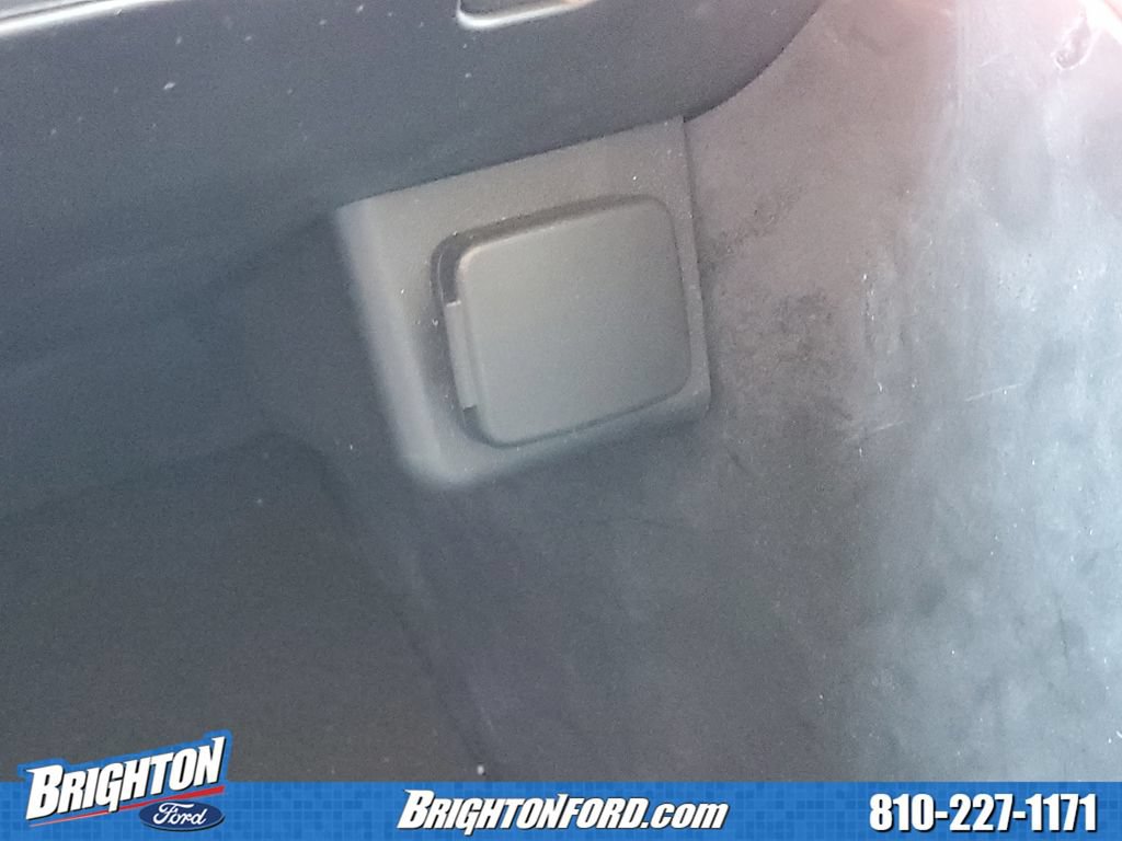 Used 2023 Ford Explorer XLT w/ Equipment Group 202A AWD/4WD image 27