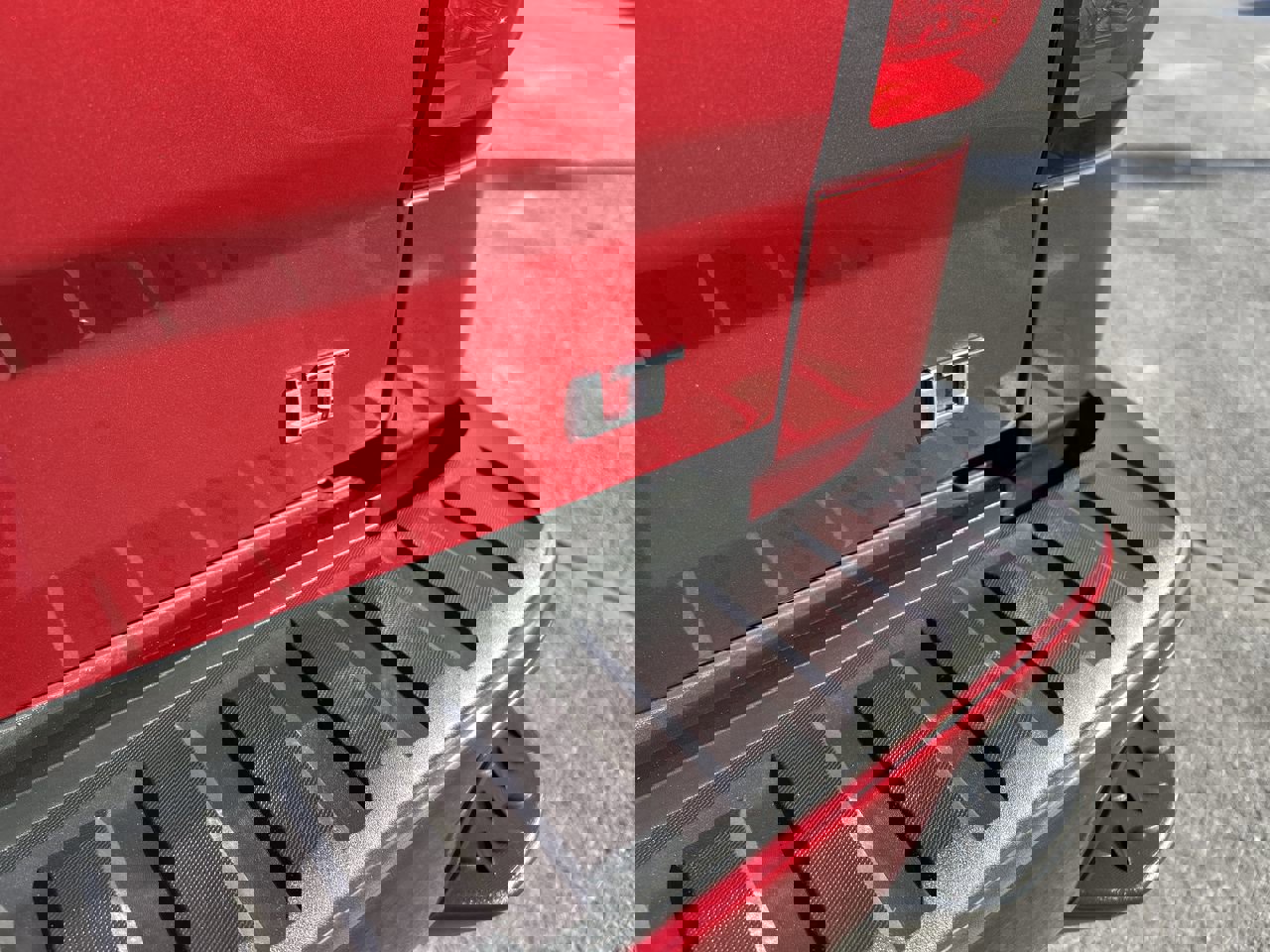 Used 2018 Chevrolet Silverado 1500 LT w/ All Star Edition image 12