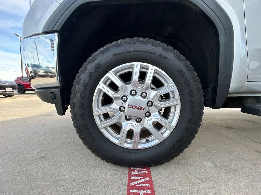 Used 2023 GMC Sierra 2500 SLT w/ SLT Premium Package image 6