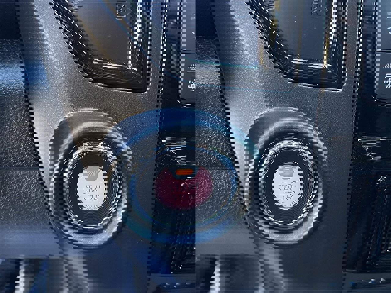 Used 2024 Nissan Titan SV w/ SV Convenience Package image 22