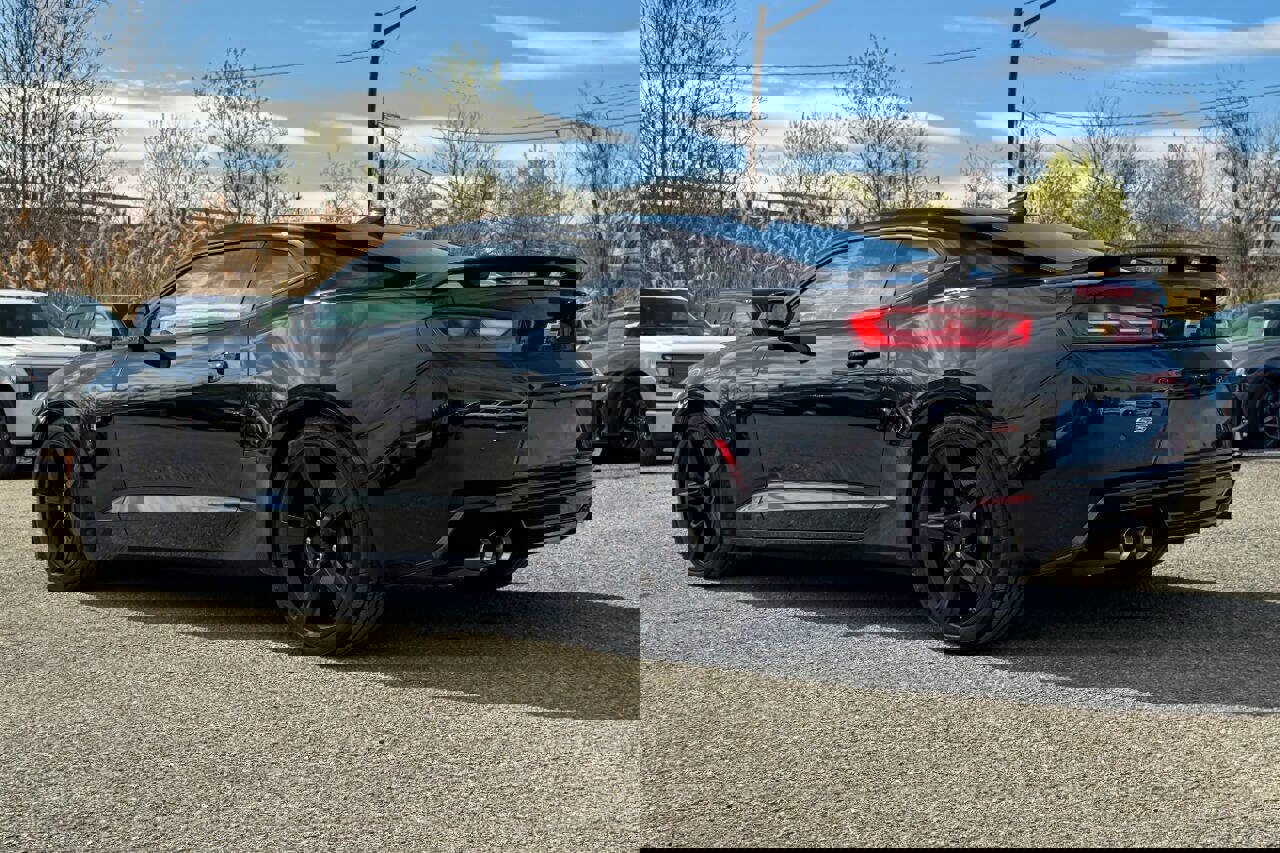 Used 2017 Chevrolet Camaro SS RWD image 5