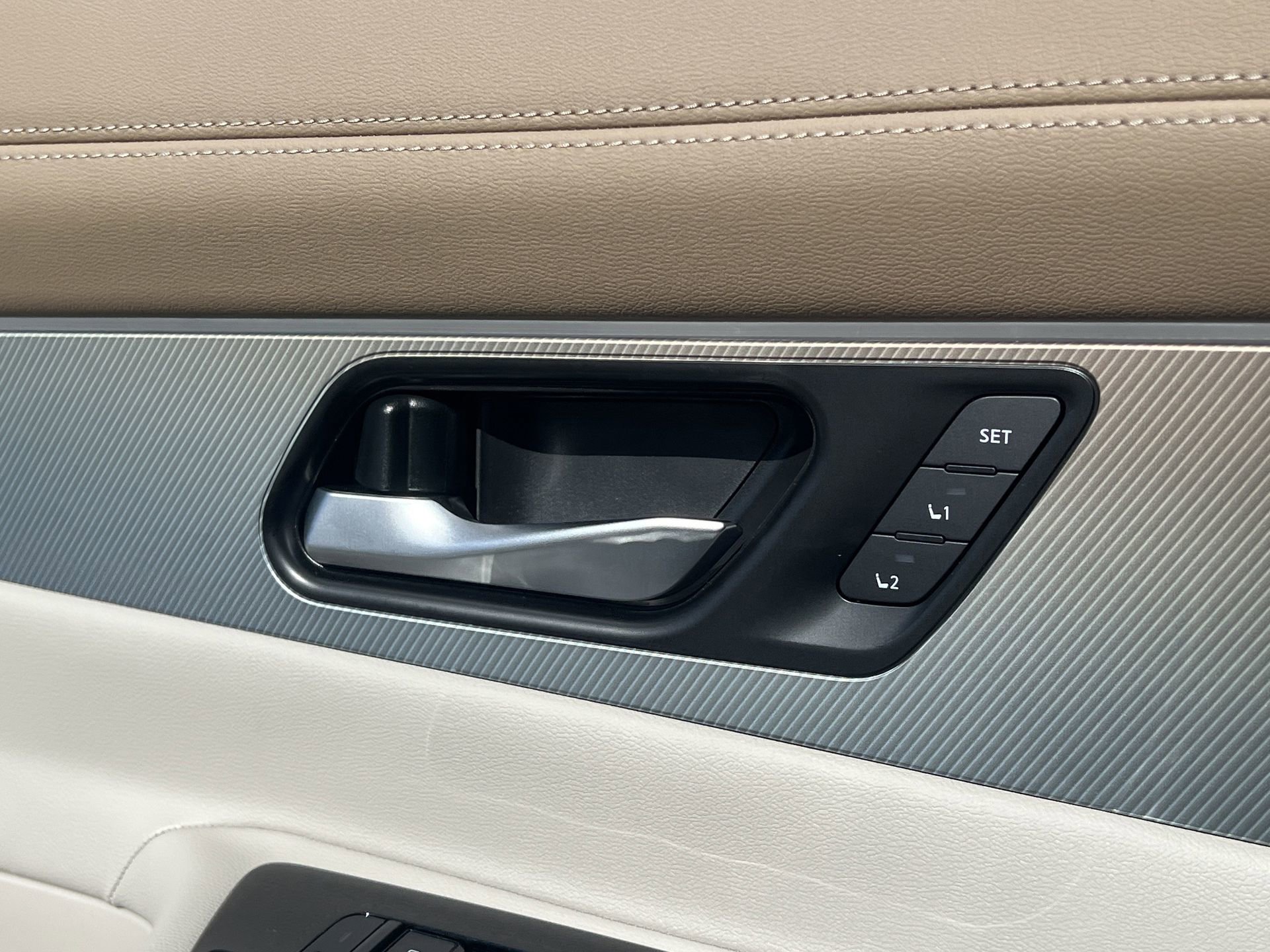 New 2026 Nissan Murano Platinum image 17
