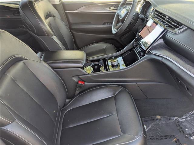Used 2023 Jeep Grand Cherokee Limited image 20
