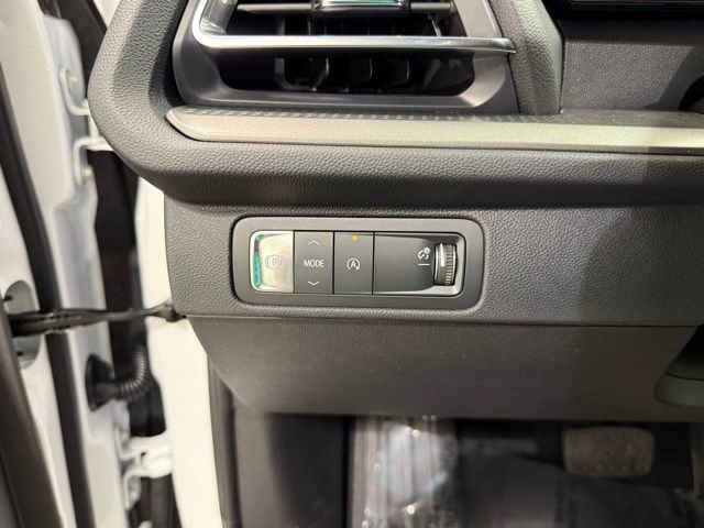 New 2026 Chevrolet Traverse LT image 18