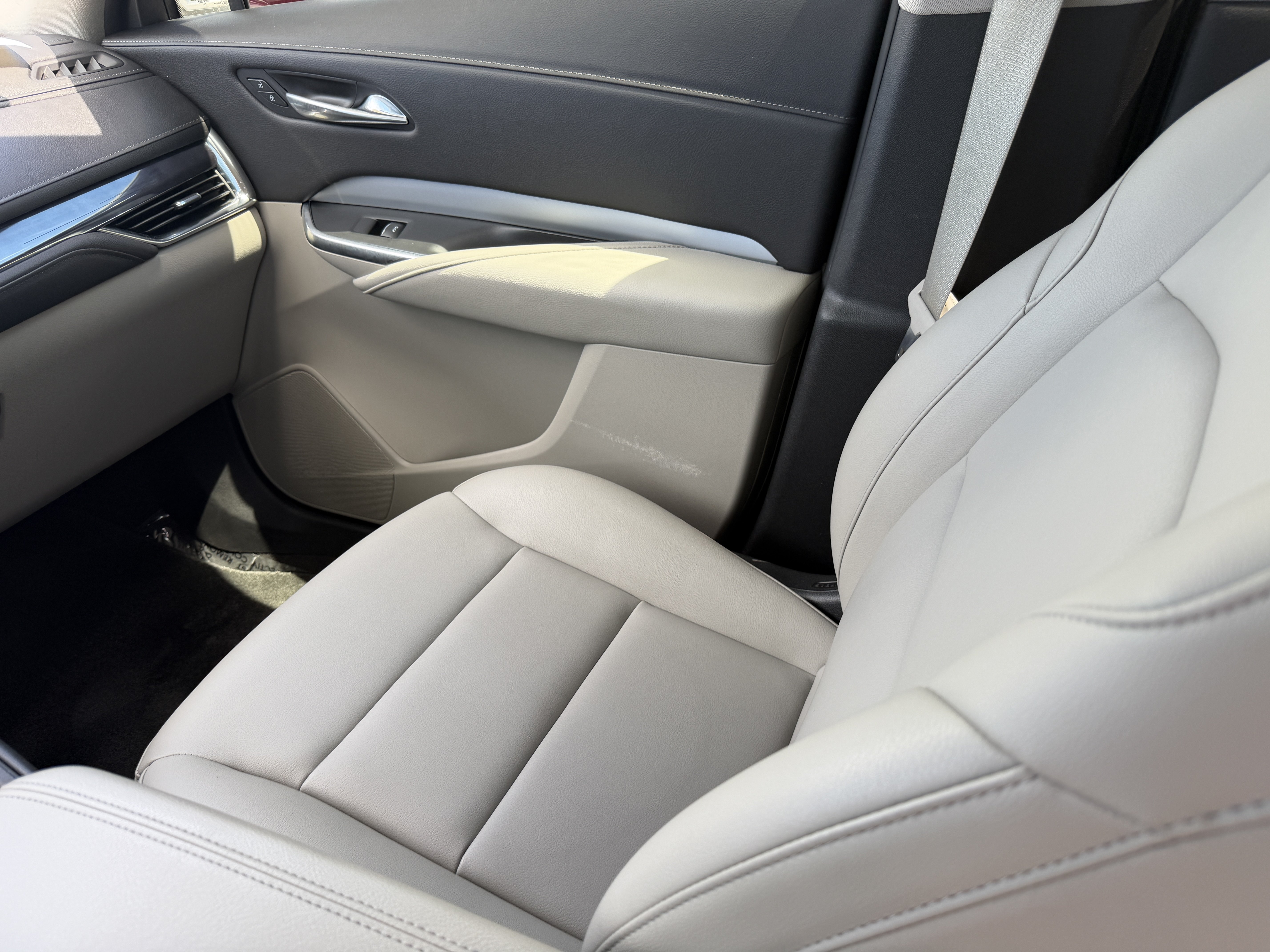 Used 2020 Cadillac XT4 Luxury FWD image 15