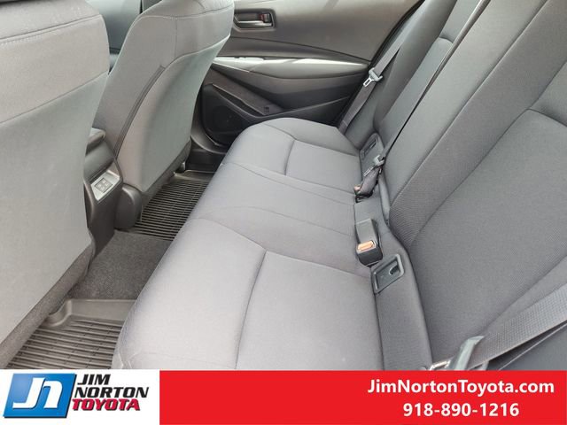 Used 2025 Toyota Corolla LE w/ LE Premium Package FWD image 31