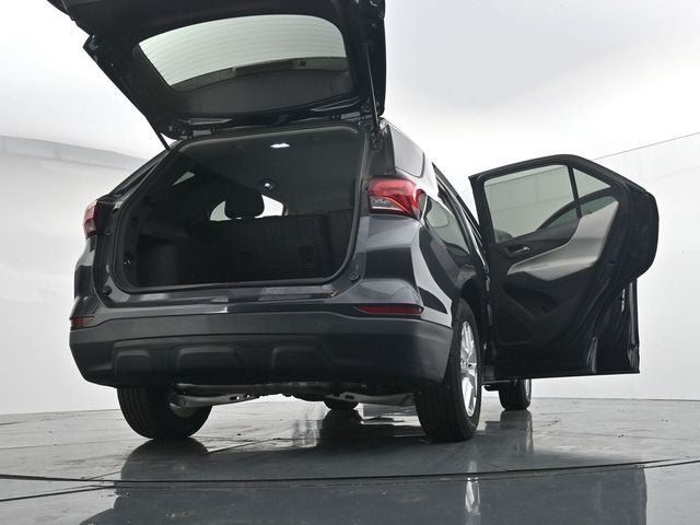 Used 2022 Chevrolet Equinox LS w/ LS Convenience Package FWD image 49