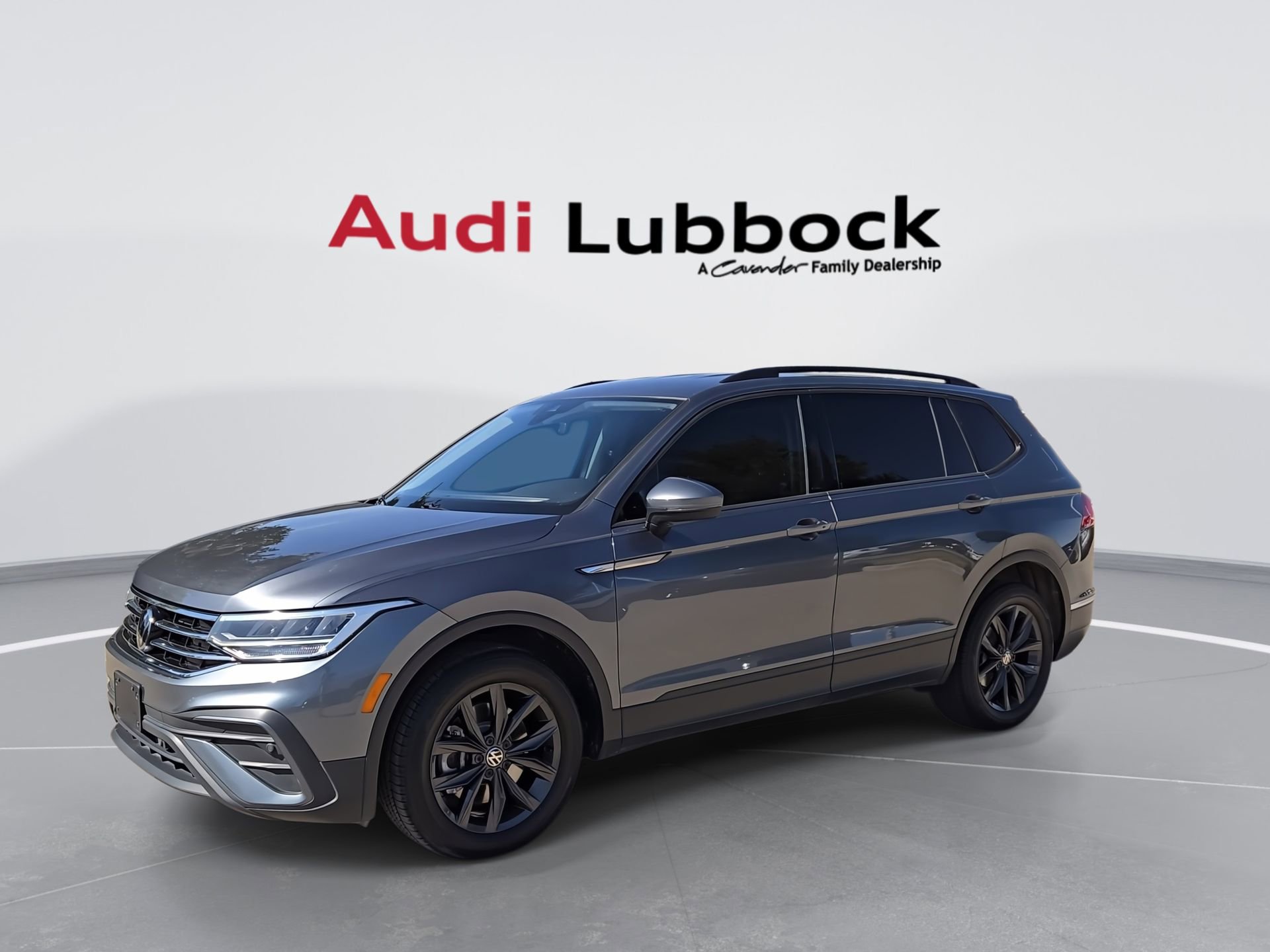 Used 2024 Volkswagen Tiguan S FWD image 4