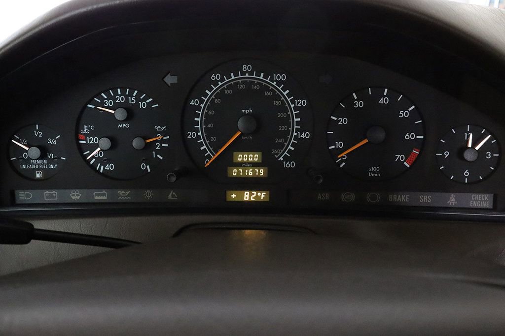 Used 1997 Mercedes-Benz SL 320 image 12