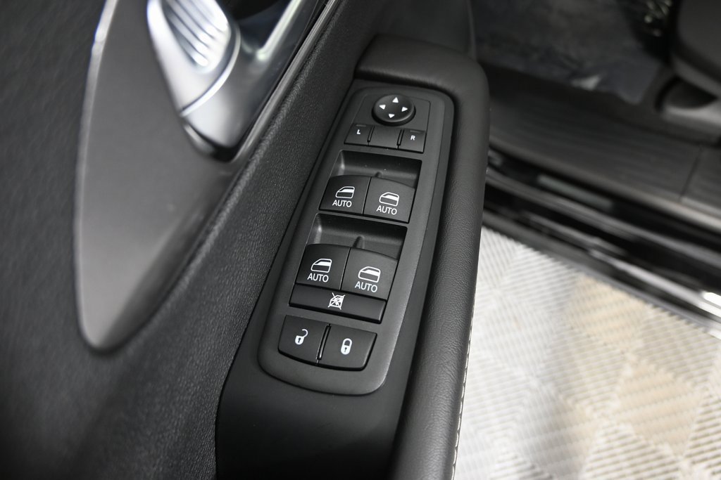 New 2026 Chrysler Pacifica Select image 21