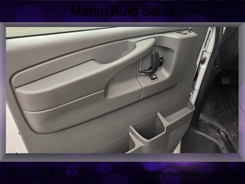 Used 2010 Chevrolet Express 1500 AWD w/ Power Package image 15