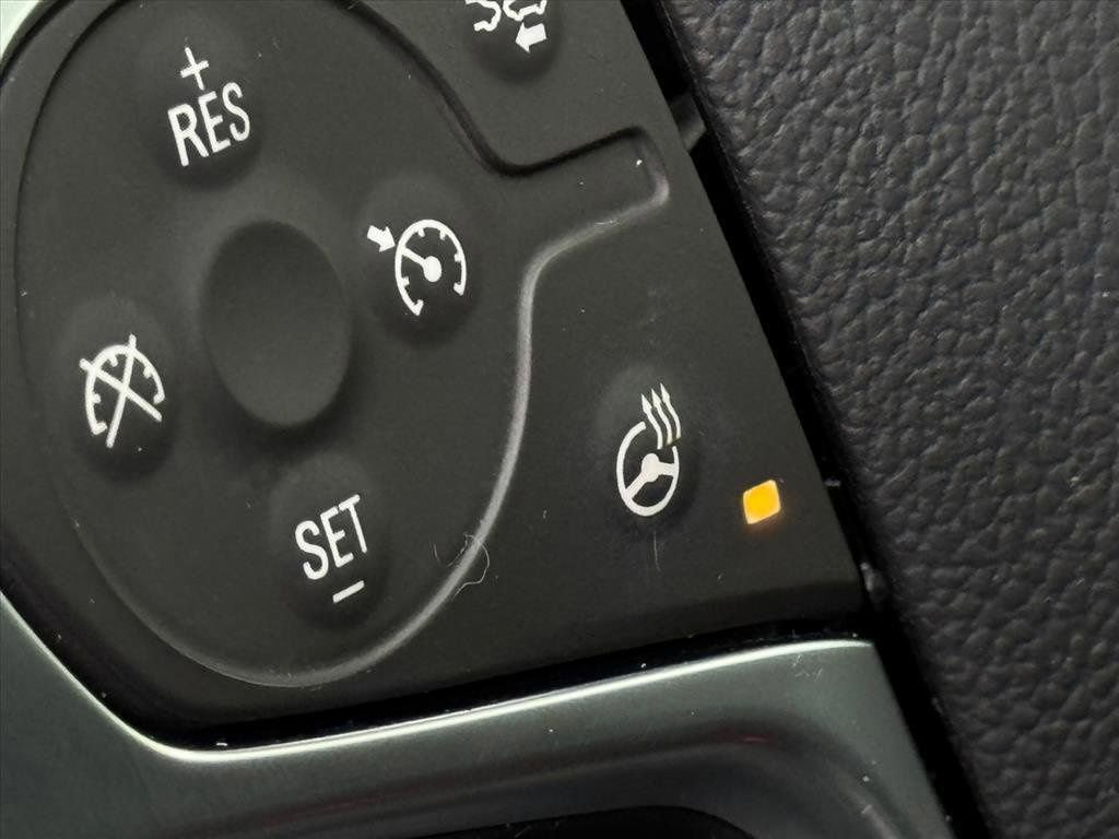 Certified 2023 Chevrolet Traverse RS image 21