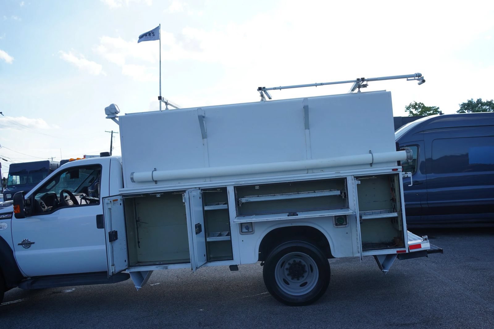 Used 2016 Ford F550 4x4 Regular Cab Super Duty image 13