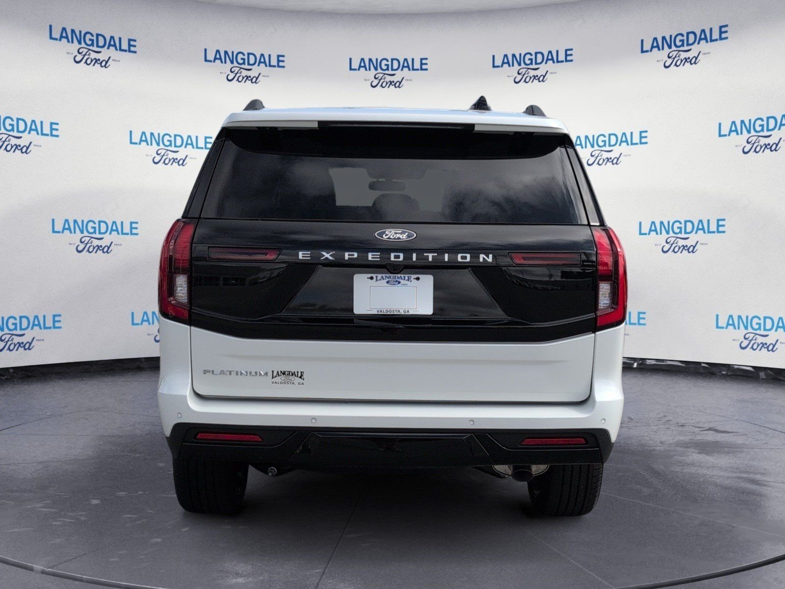 New 2027 Ford Expedition Platinum w/ Platinum Ultimate Package AWD/4WD image 8
