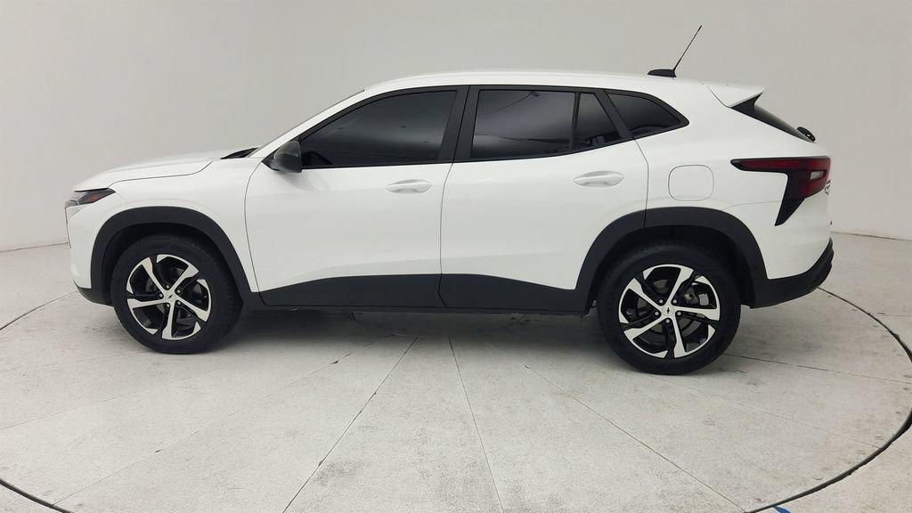 Certified 2024 Chevrolet Trax RS FWD image 4