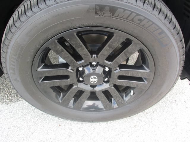 Used 2019 Toyota 4Runner Limited AWD/4WD image 5