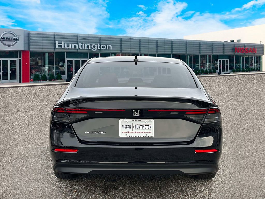 Used 2024 Honda Accord EX image 10