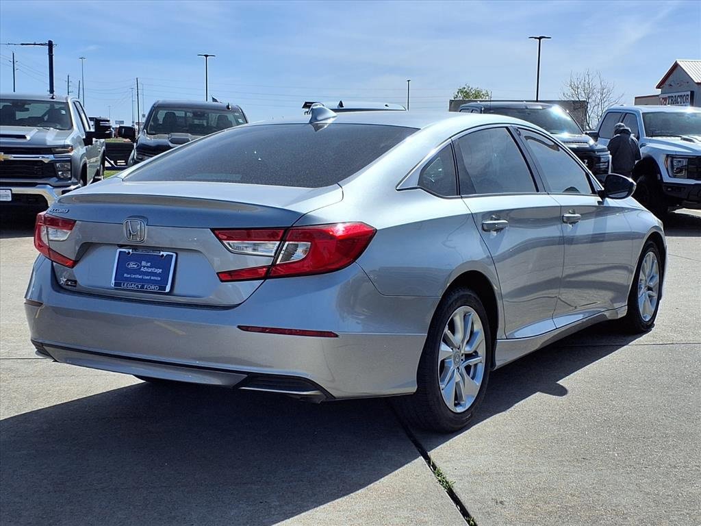 Used 2018 Honda Accord LX image 2