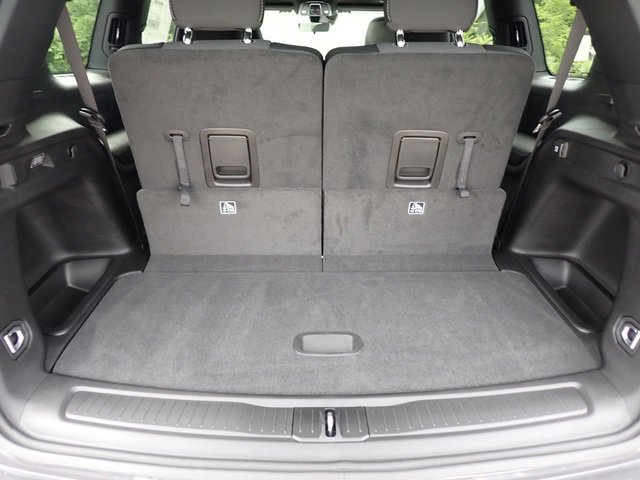 New 2025 Jeep Grand Cherokee L Laredo image 6