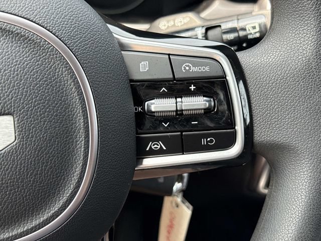 Used 2023 Kia Sorento LX FWD image 23