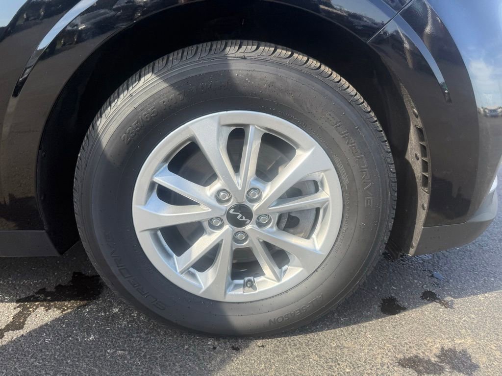 Used 2024 Kia Carnival LX FWD image 53