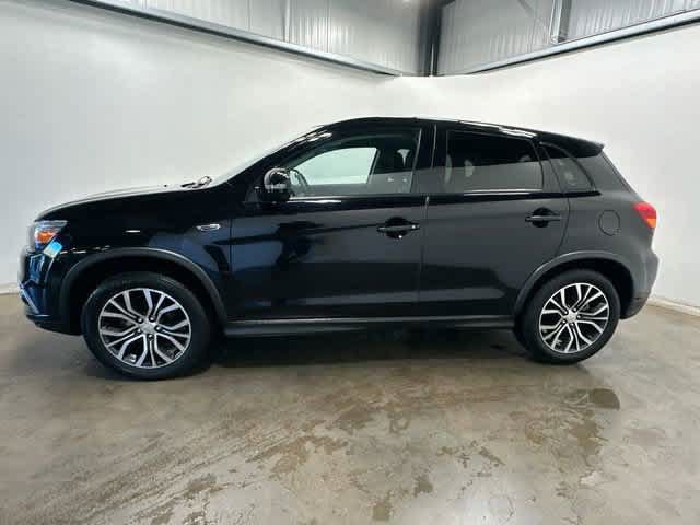 Used 2018 Mitsubishi Outlander Sport ES AWD/4WD image 2